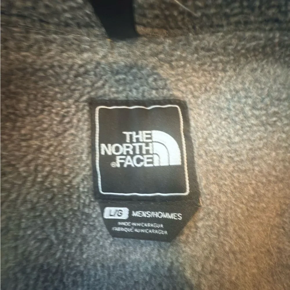 The North Face Men's Two-Tone Black and Gray Vest